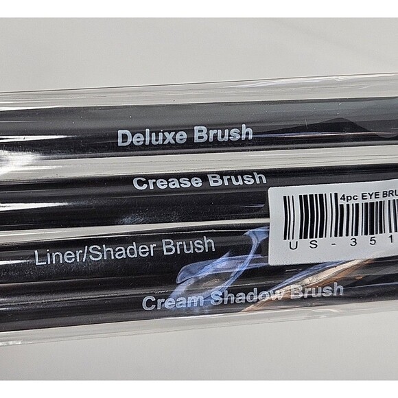 Younique 4 Peice Eyeshadow Brush Set New Cream Shadow, Crease, Liner & Deluxe - Picture 3 of 5